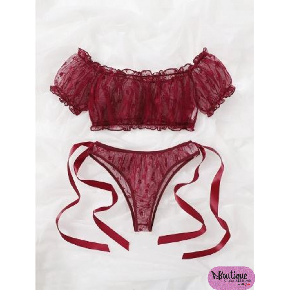 Conjunto de lencería transparente con malla floral